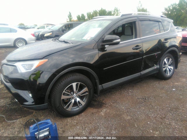Toyota Rav4 Xle 2018 2T3RFREV1JW825380 Image 2