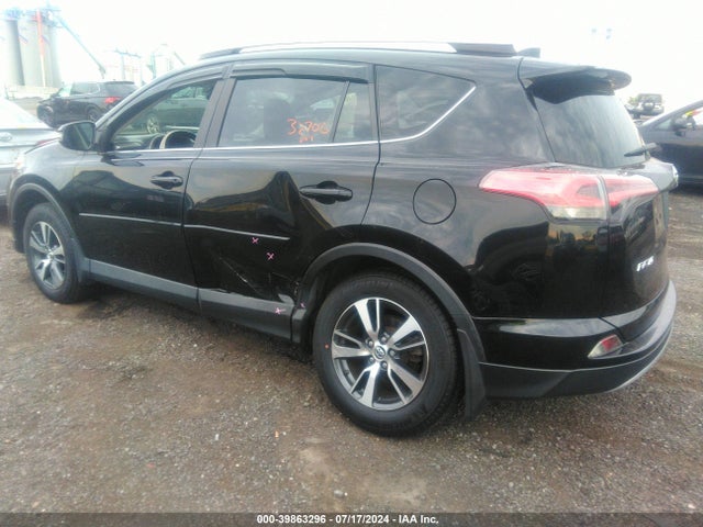 Toyota Rav4 Xle 2018 2T3RFREV1JW825380 Image 3