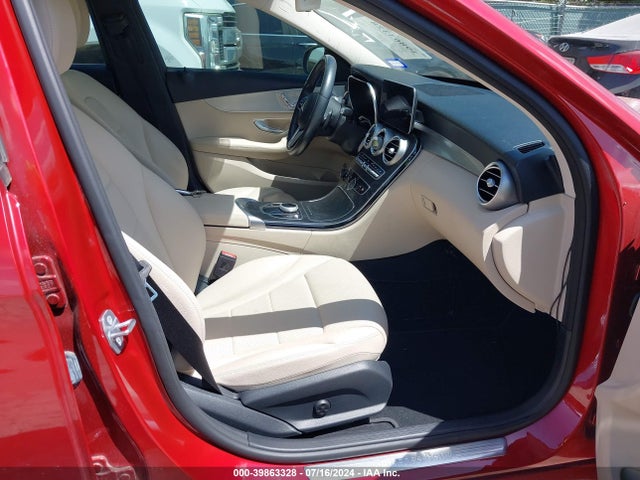 39863328 :رقم المزاد ، 55SWF8DB8KU307521 vin ، 2019 Mercedes-benz C 300 مزاد بيع
