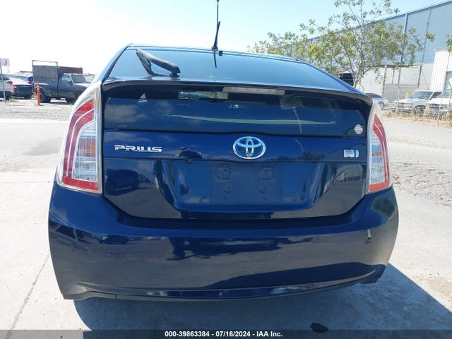 Toyota Prius Two 2015 JTDKN3DU3F1972171 Image 16