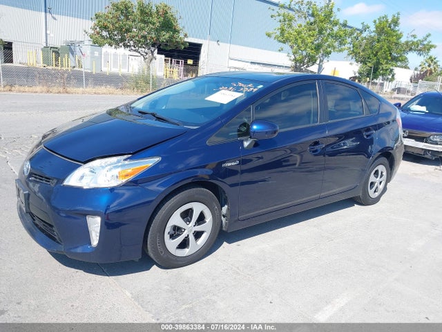 Toyota Prius Two 2015 JTDKN3DU3F1972171 Image 2