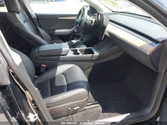 2023 TESLA MODEL Y 7SAYGDEE5PF623722 Photo 4