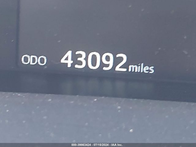 JTDL9MFU1N3033695 Toyota Prius Le Awd-e