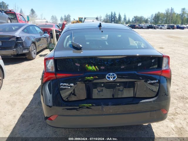JTDL9MFU1N3033695 Toyota Prius Le Awd-e