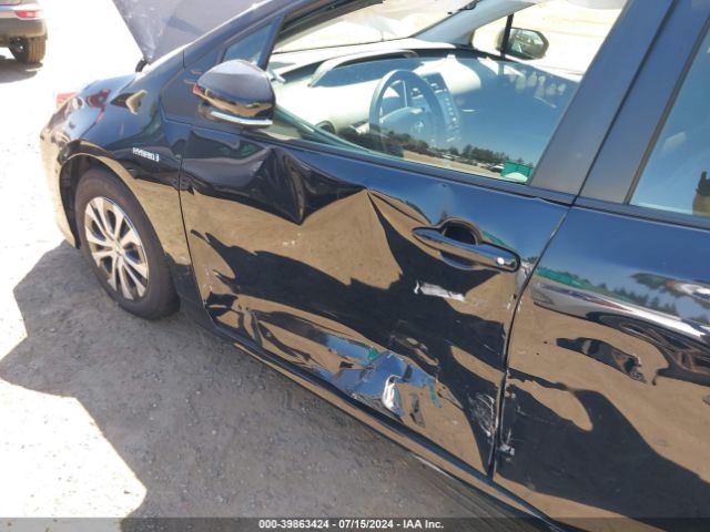 JTDL9MFU1N3033695 Toyota Prius Le Awd-e