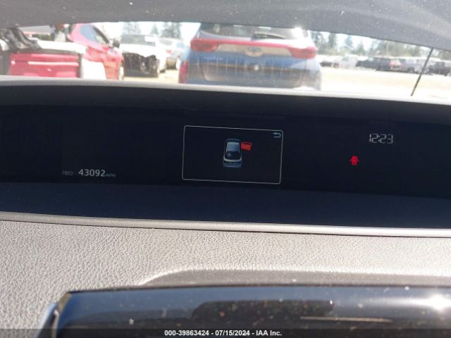 JTDL9MFU1N3033695 Toyota Prius Le Awd-e