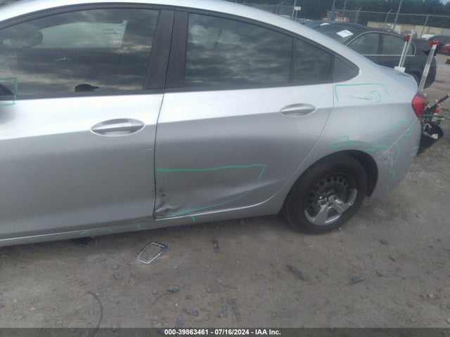 1G1BC5SM6J7175979 Chevrolet Cruze Ls Auto