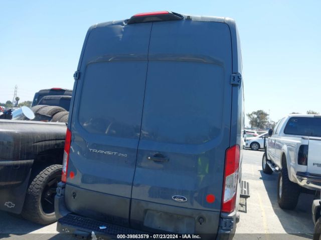 1FTYR3XM7KKB78949 Ford Transit-250