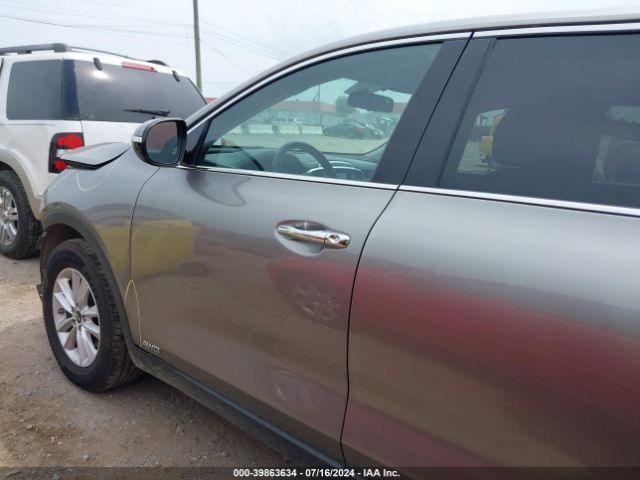 5XYPGDA56KG545094 KIA Sorento 3.3l Lx