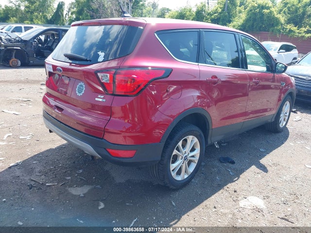 Ford ESCAPE SE 2019 1FMCU9GD7KUA23975 Image 4