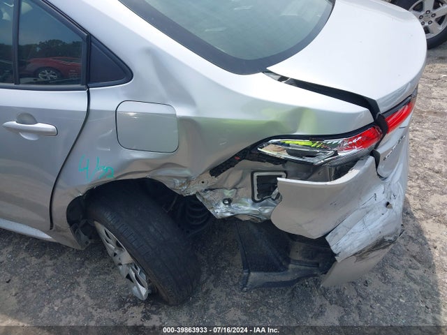 Toyota COROLLA LE 2022 JTDEPMAEXN3018773 Image 6