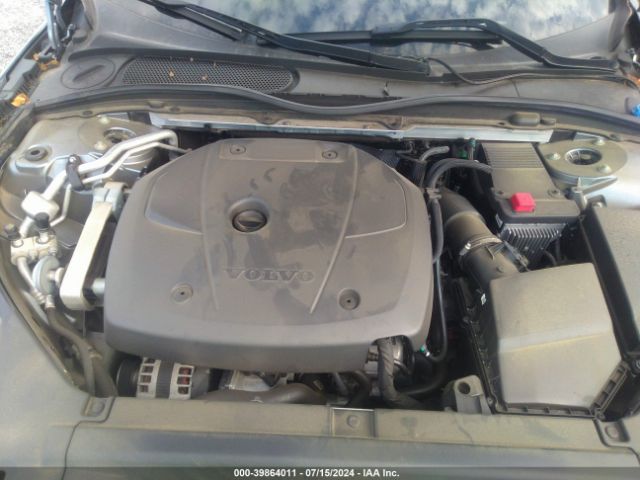 LVY982AK1JP039080 Volvo S90 T5 Momentum