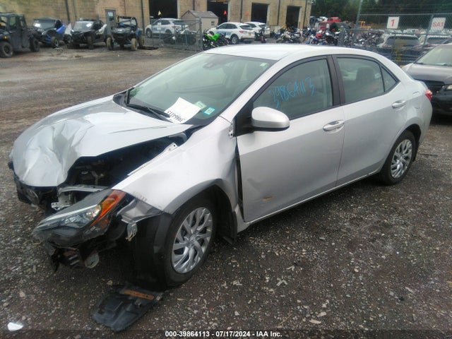 Toyota COROLLA LE 2017 2T1BURHE5HC770245 Image 2