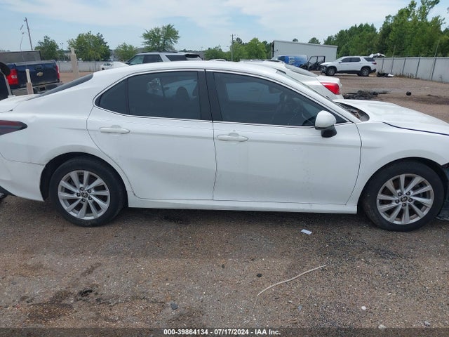 Toyota CAMRY LE 2022 4T1C11AKXNU617787 Image 14