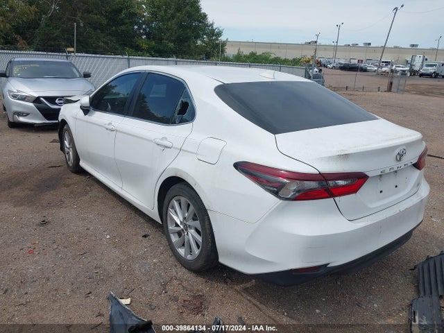 Toyota CAMRY LE 2022 4T1C11AKXNU617787 Image 3