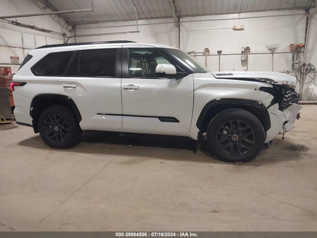 Toyota Sequoia Platinum 2024 7SVAAABA4RX026074 Image 13
