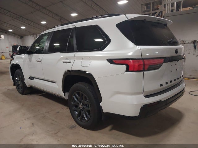 Toyota Sequoia Platinum 2024 7SVAAABA4RX026074 Image 3