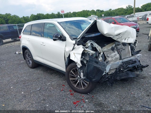 Toyota Highlander Xle 2019 5TDJZRFH2KS606685 головне зображення