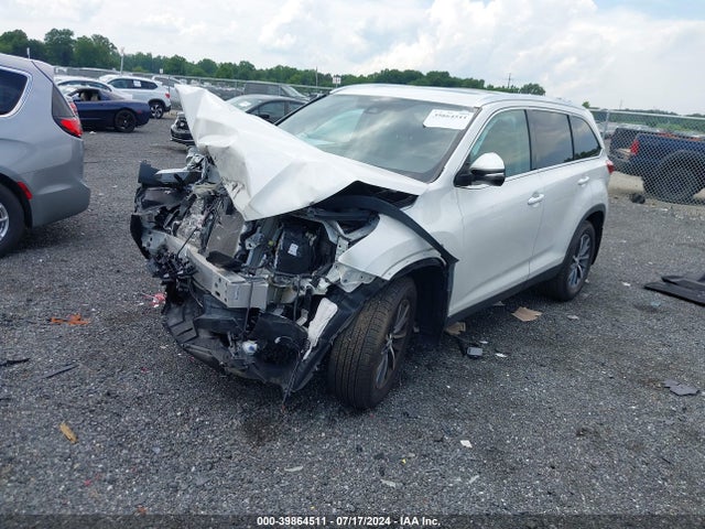Toyota Highlander Xle 2019 5TDJZRFH2KS606685 Image 2