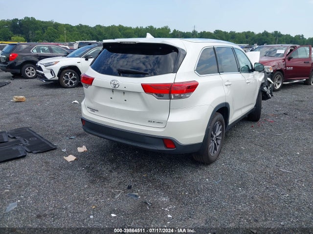 Toyota Highlander Xle 2019 5TDJZRFH2KS606685 Image 4