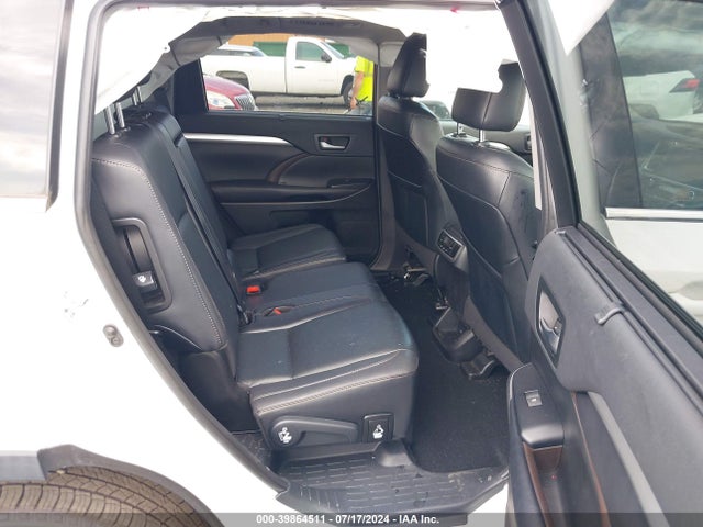 Toyota Highlander Xle 2019 5TDJZRFH2KS606685 Image 8