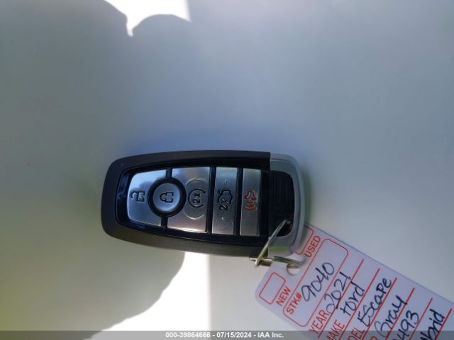 1FMCU9CZ3MUA82493 Ford Escape Sel Hybrid