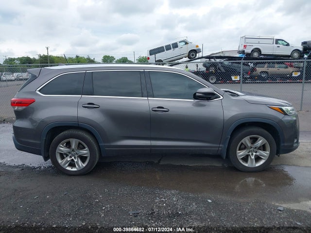 Toyota Highlander Limited 2017 5TDDZRFH9HS357596 Image 13