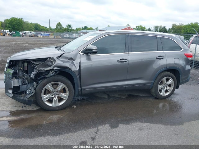 Toyota Highlander Limited 2017 5TDDZRFH9HS357596 Image 14
