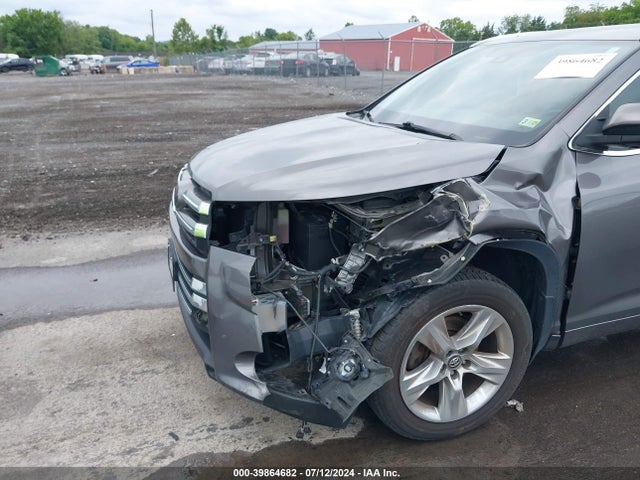Toyota Highlander Limited 2017 5TDDZRFH9HS357596 Image 6