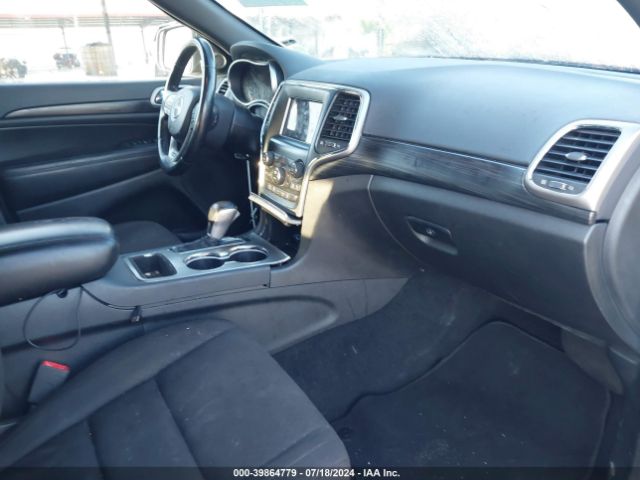 1C4RJEAG9LC365146 Jeep Grand Cherokee Laredo E 4x2