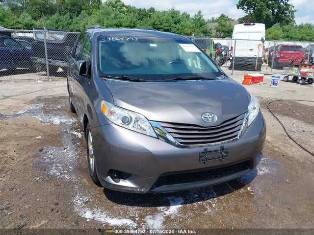 Toyota Sienna Le 8 Passenger 2015 5TDKK3DC6FS549832 zdjęcie główne