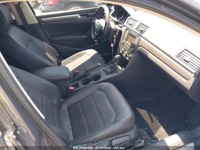 1VWAS7A38GC067788 Volkswagen Passat 1.8t R-line