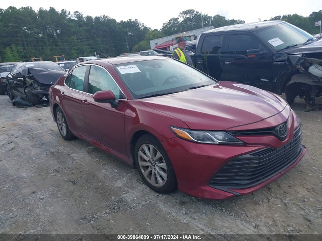 Toyota CAMRY LE 2019 4T1B11HK2KU688138 main image