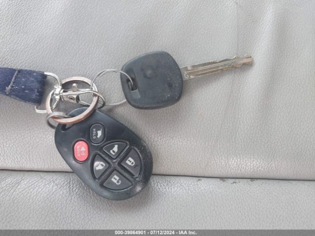 5TDYK3DC2ES413318 Toyota Sienna Xle V6 8 Passenger