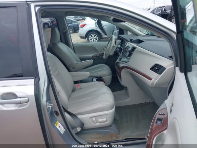 5TDYK3DC2ES413318 Toyota Sienna Xle V6 8 Passenger