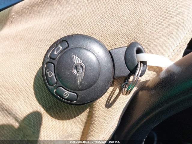 2008 MINI COOPER S CLUBMAN WMWMM33558TP88621 Photo 10