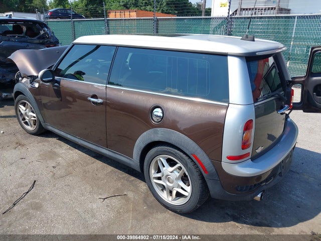 2008 MINI COOPER S CLUBMAN WMWMM33558TP88621 Photo 2