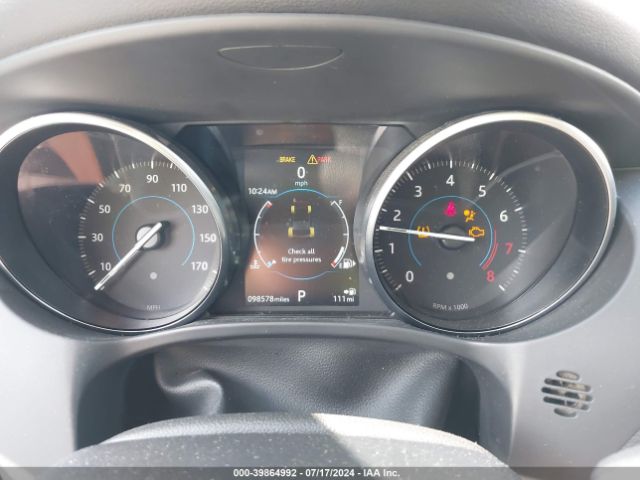 SADCJ2FXXJA320646 Jaguar F-pace 25t Premium