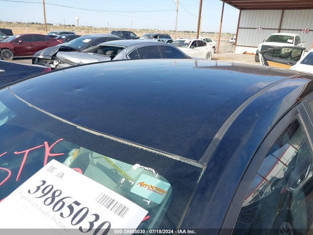 Toyota COROLLA LE 2018 5YFBURHE3JP817276 Image 17