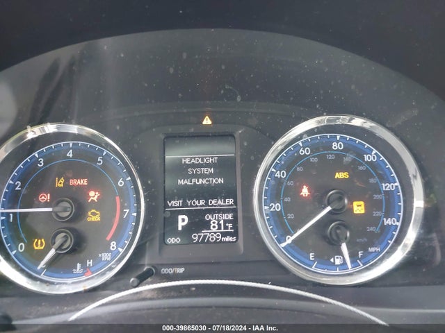 Toyota COROLLA LE 2018 5YFBURHE3JP817276 Image 7
