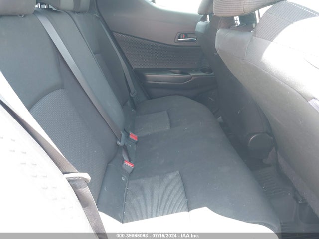 Toyota C-HR XLE 2019 JTNKHMBX4K1012860 Image 8