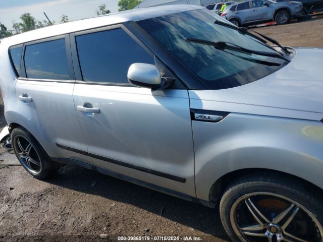 KNDJN2A28F7773185 KIA Soul
