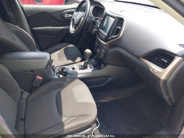 1C4PJMCB7HW565838 Jeep Cherokee Latitude 4x4