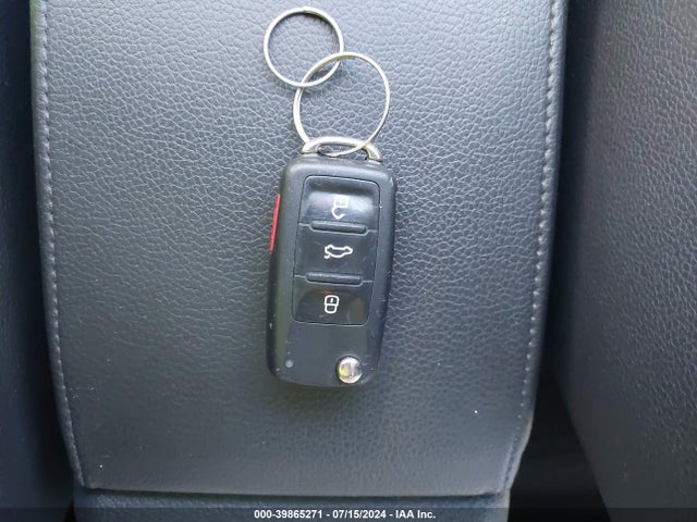 3VWL07AJ2GM224632 Volkswagen Jetta 1.8t Sel