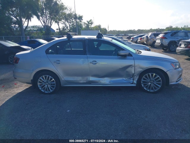 3VWL07AJ2GM224632 Volkswagen Jetta 1.8t Sel