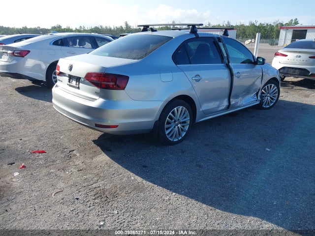 3VWL07AJ2GM224632 Volkswagen Jetta 1.8t Sel