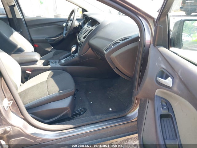 Ford FOCUS SE 2014 1FADP3F2XEL237355 Image 5
