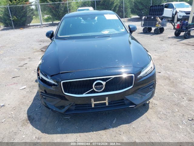 7JR102FK7KG013073 Volvo S60 T5 Momentum