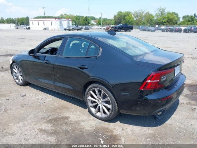 7JR102FK7KG013073 Volvo S60 T5 Momentum