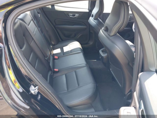 7JR102FK7KG013073 Volvo S60 T5 Momentum